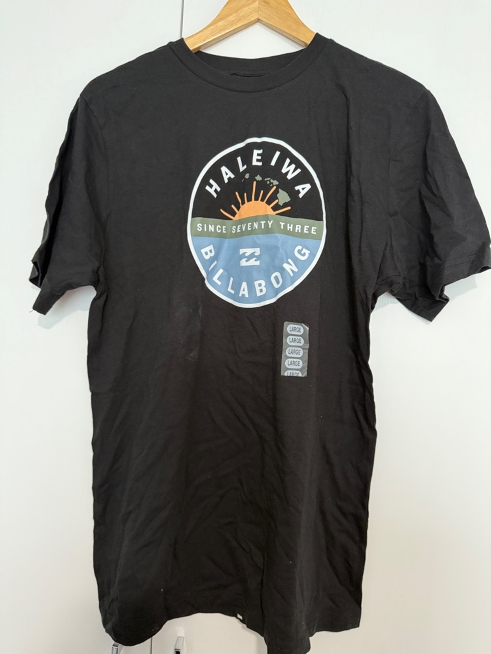 Billabong Haleiwa Graphic Tee Men’s Large Black NWT Surf Beach Shirt